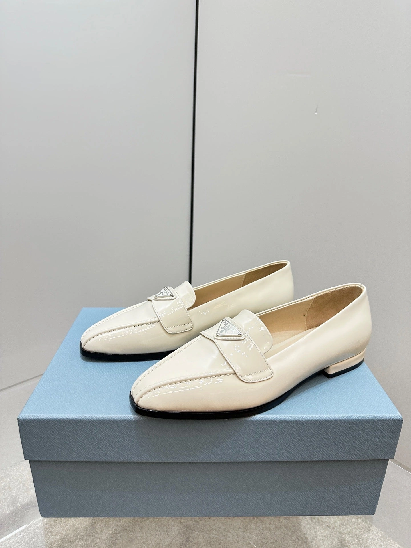 Flat Babydoll Shoes SE1118 PRADA Loafers /  Size5-9