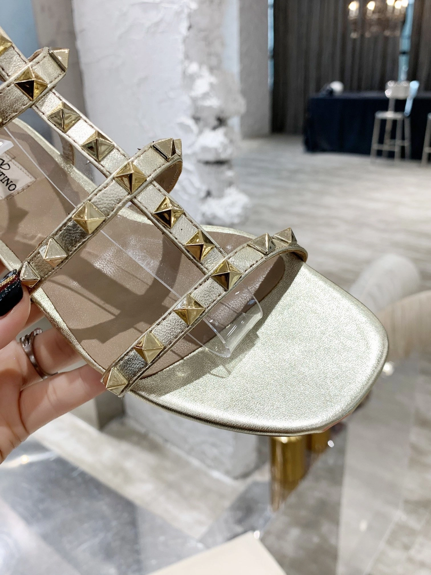 SE1131 V Rockstud Flat Calfskin Sandal with Straps / Size4-10 Sexy Shoes Flats