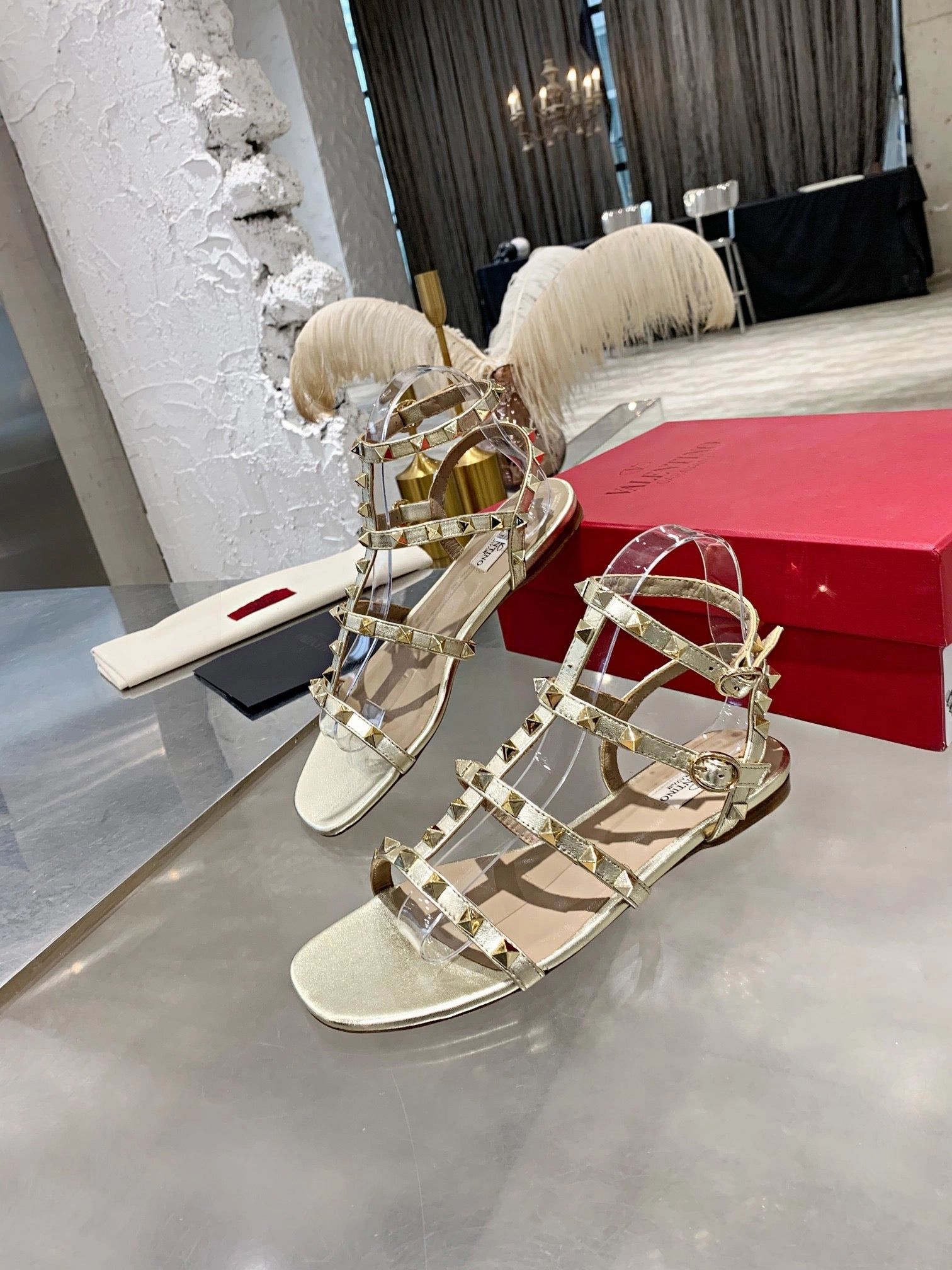 Flat Foot Correction Shoes SE1131 V Rockstud Flat Calfskin Sandal with Straps / Size4-10