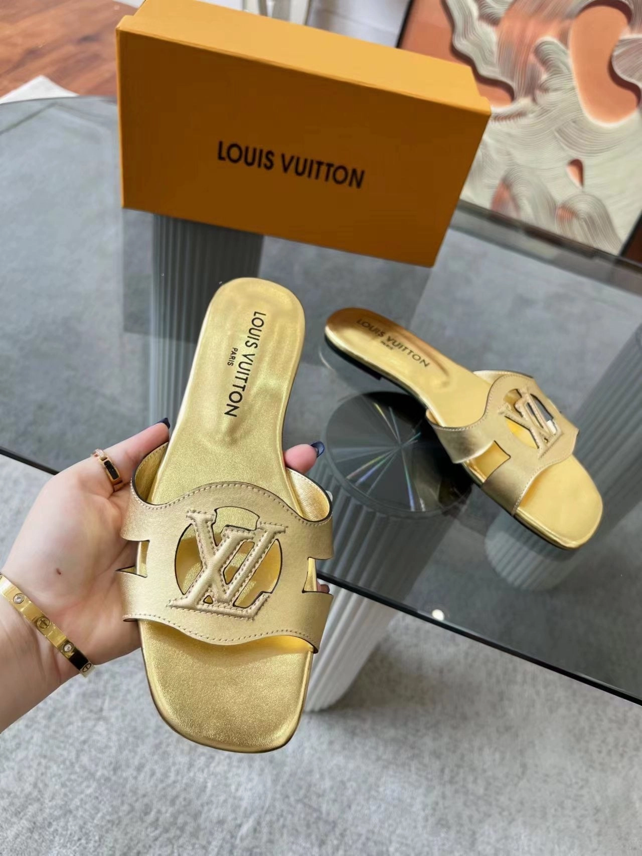 SE1139 LV Isola Flat Mule / Size5-11