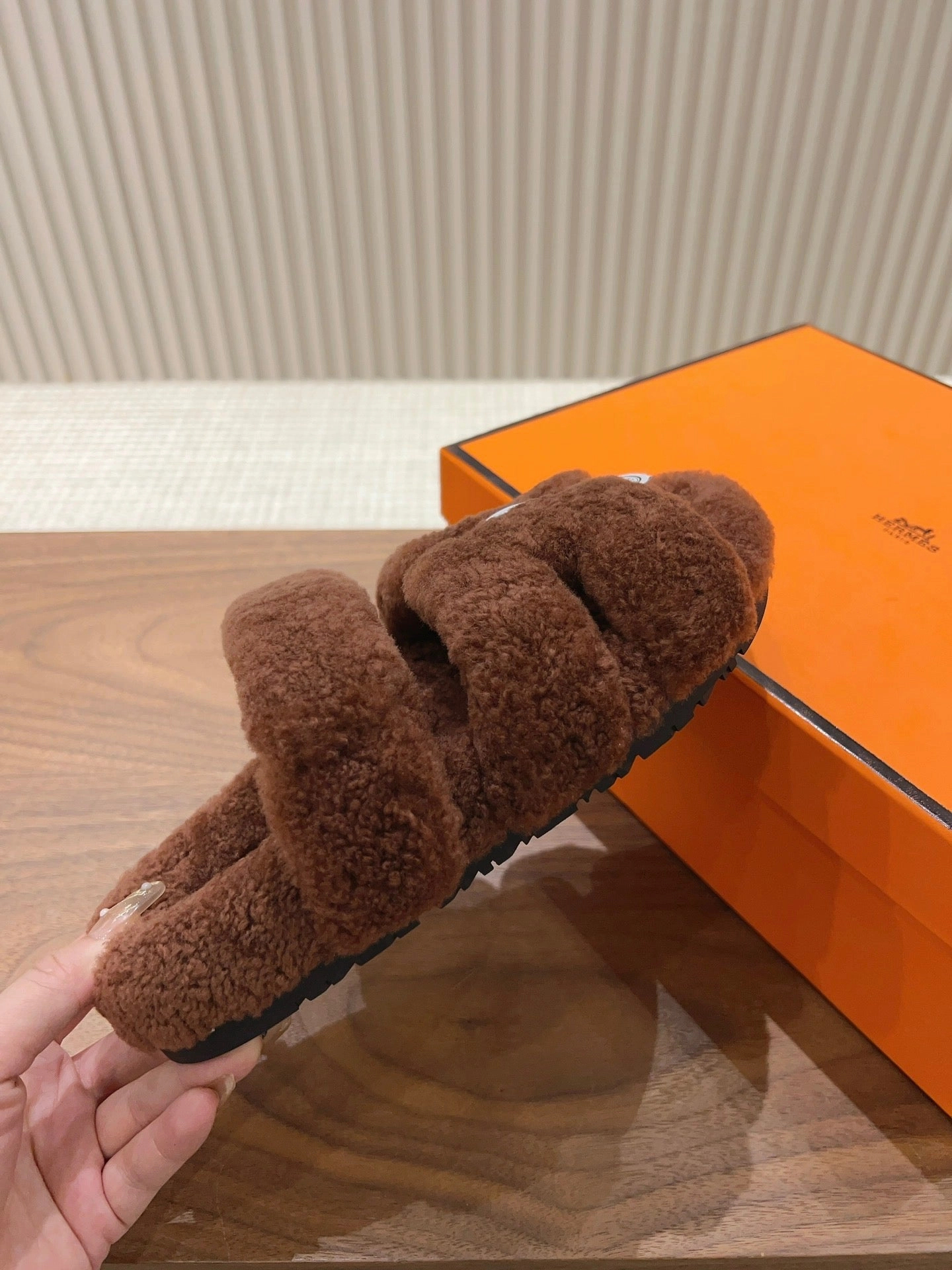 SE1231 H Chypre Sandal / Size5-10 Flat Shoes With Jeans