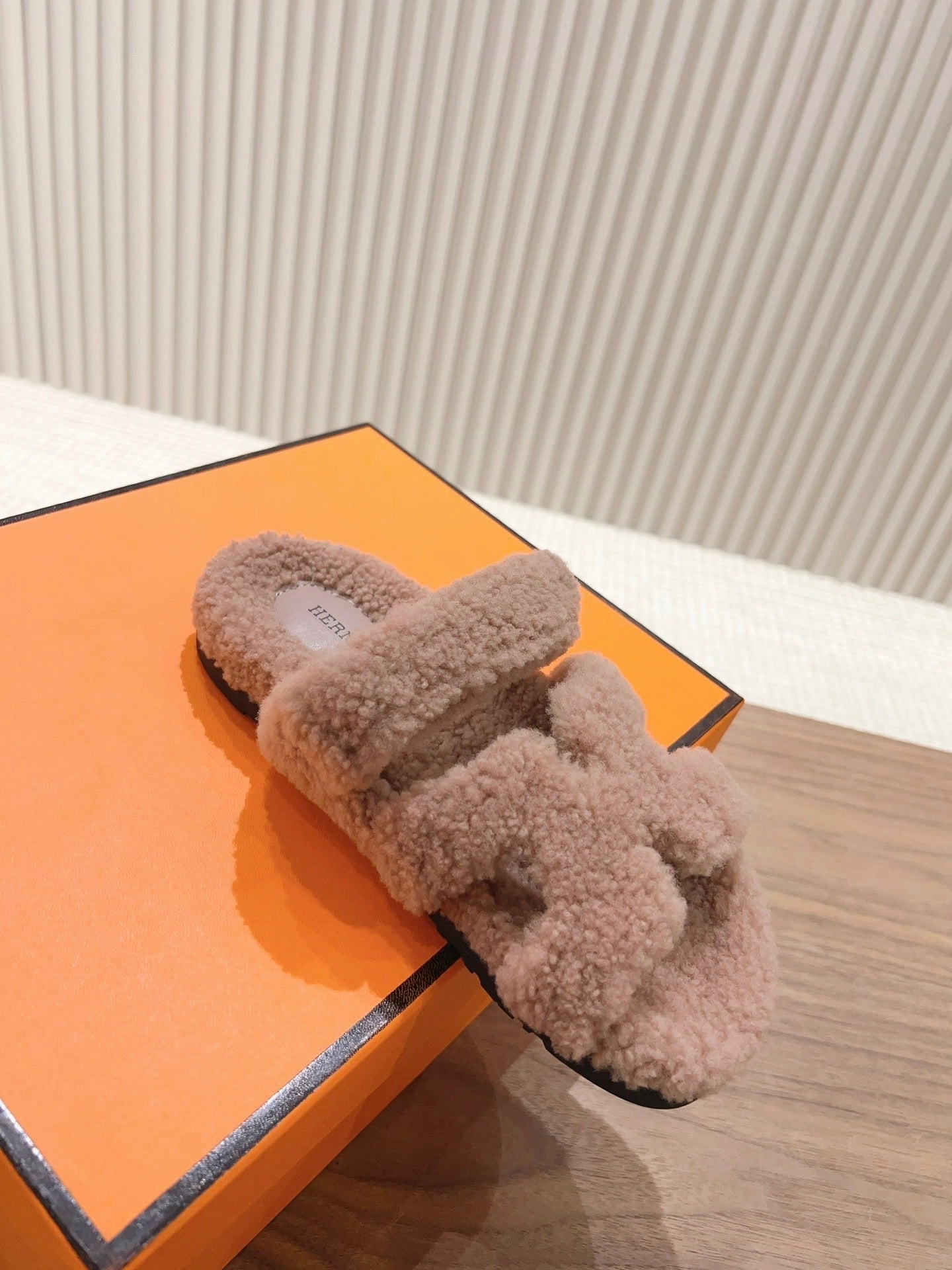 SE1232 H Chypre Sandal / Size5-10 Flat Trail Shoes