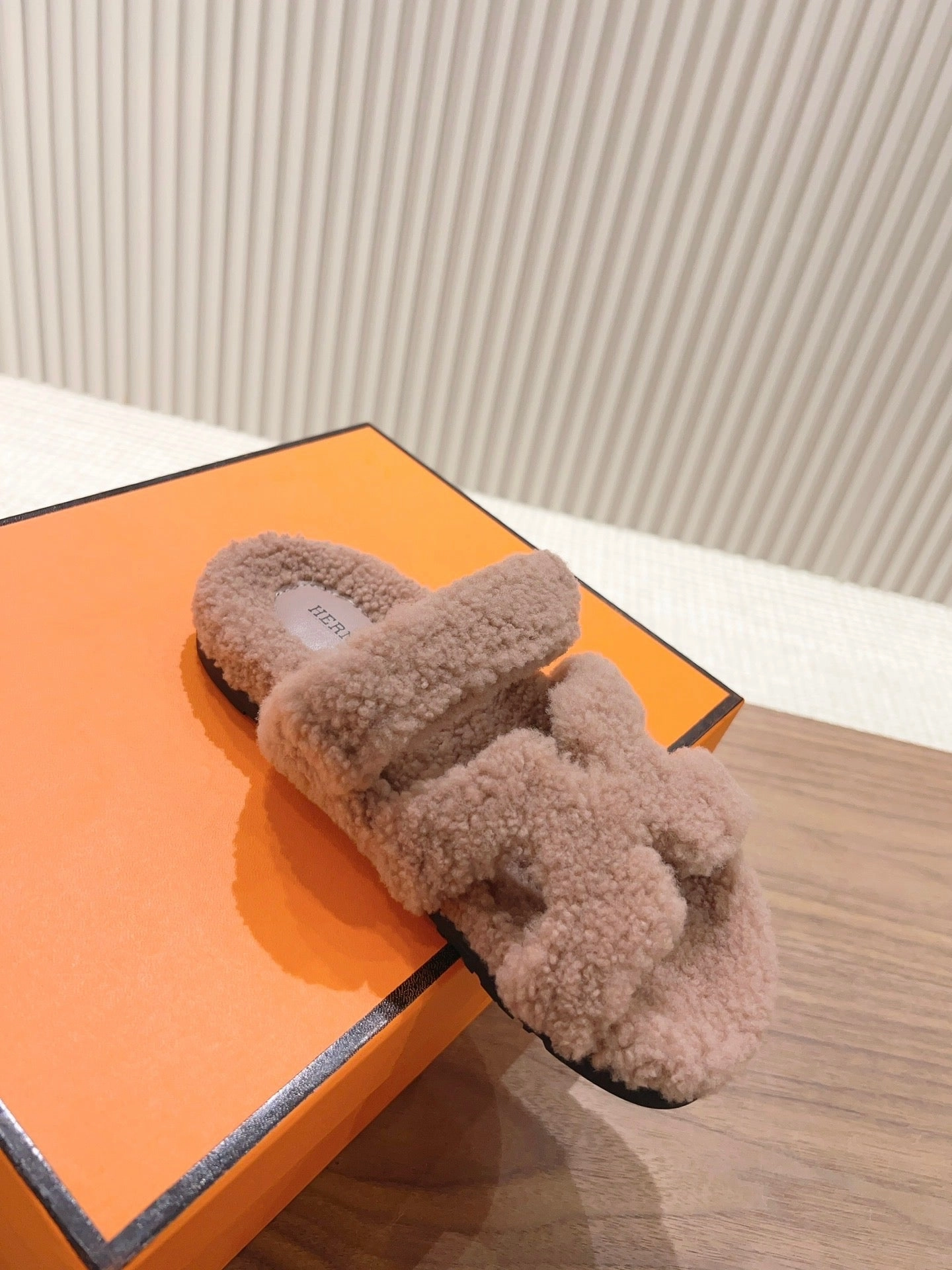 SE1232 H Chypre Sandal / Size5-10 Flat Leather Shoes