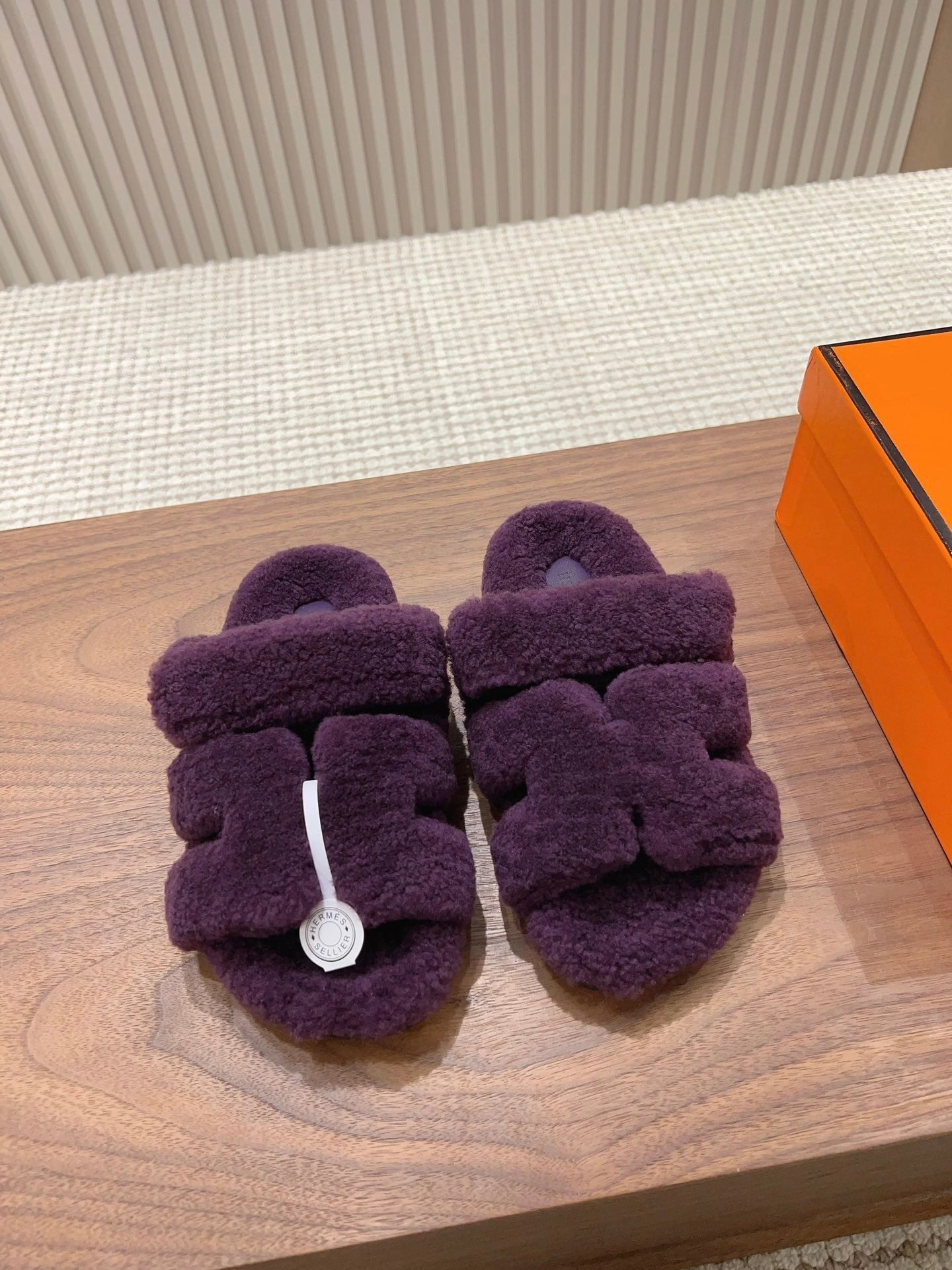 SE1233 H Chypre Sandal / Size5-10 Size 8 Flat Shoes