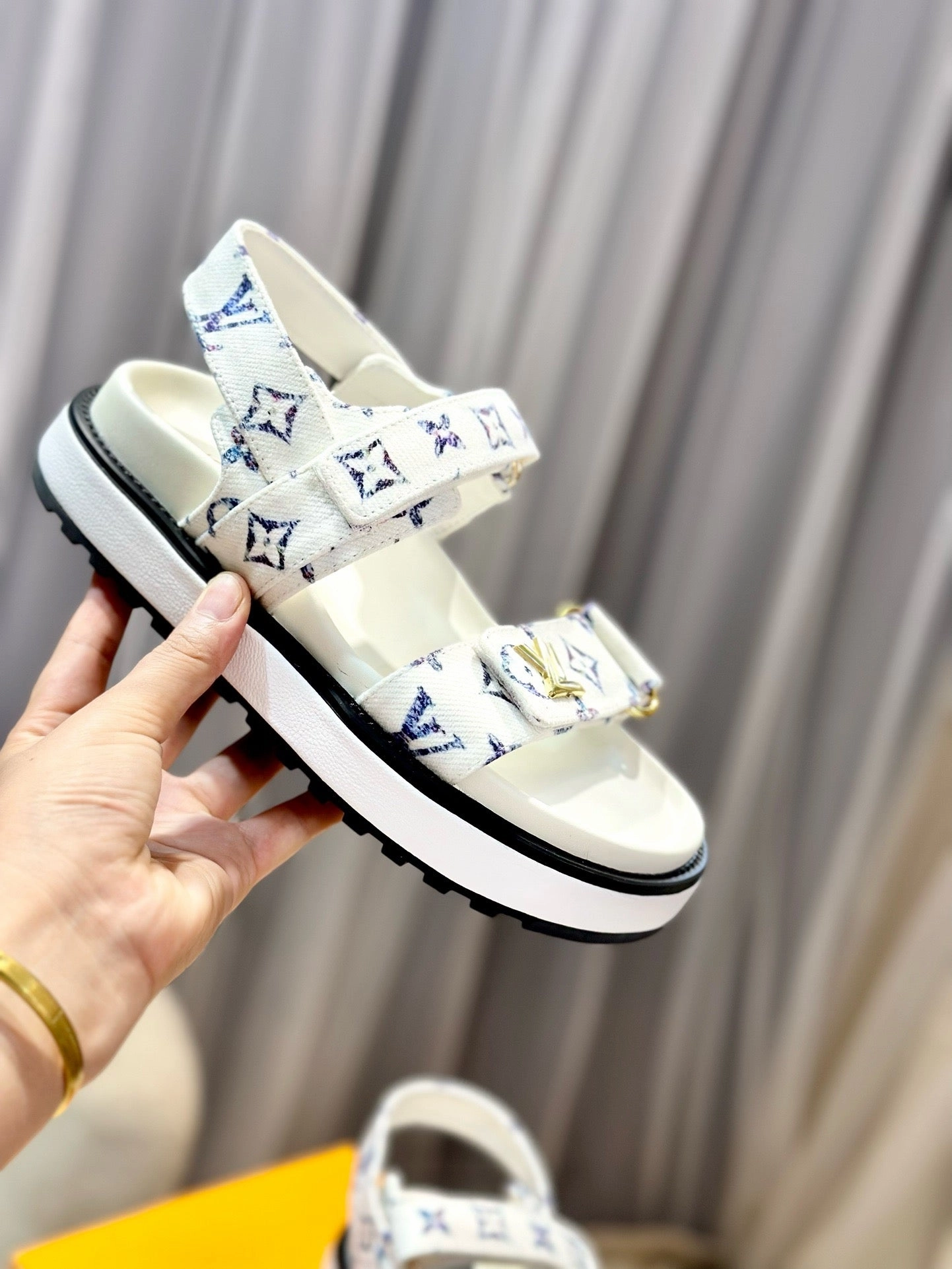 Best Flat Shoes For Leg Day SE1375 LB Sandals / Size5-11