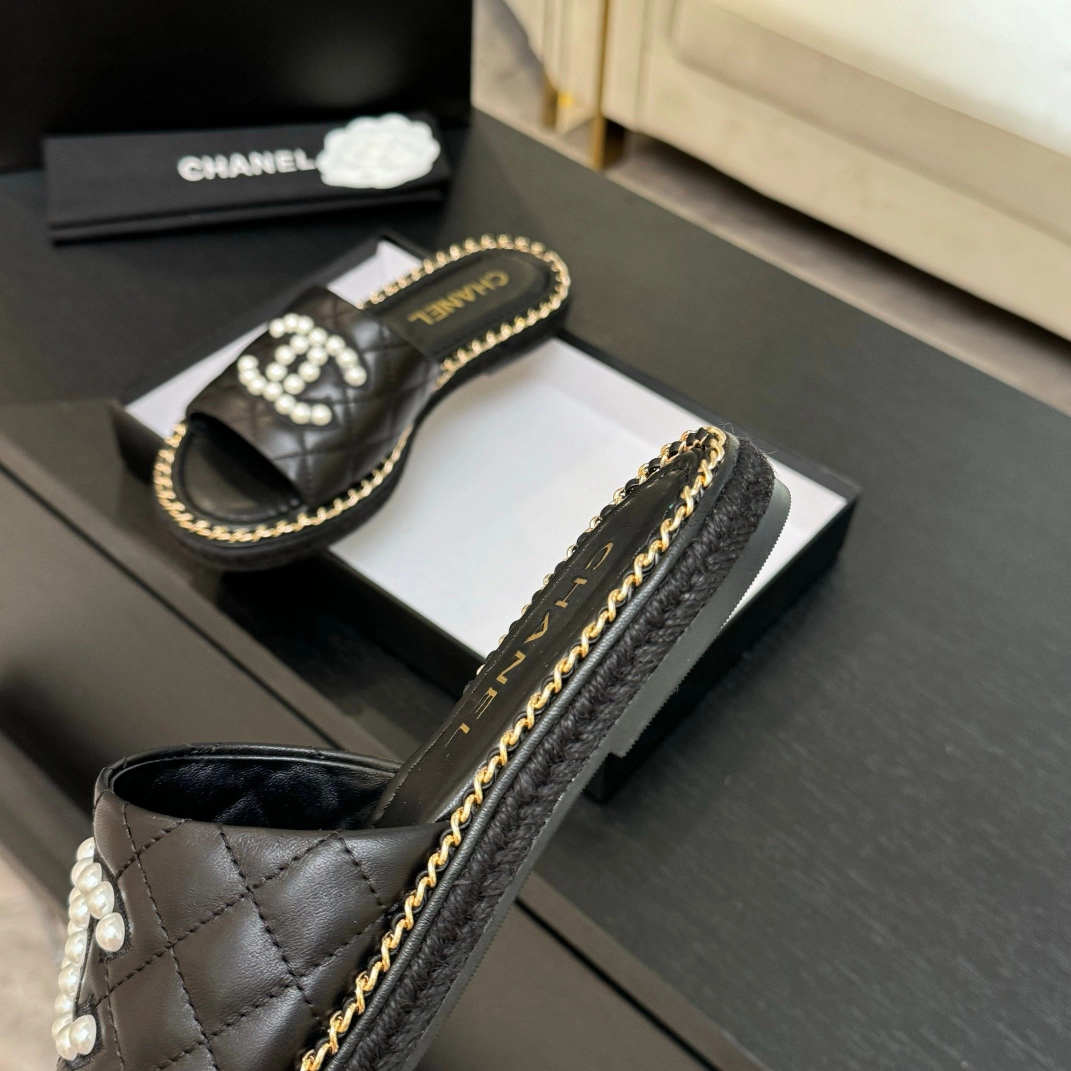 SE1671 Chanel Mules / Size5-11