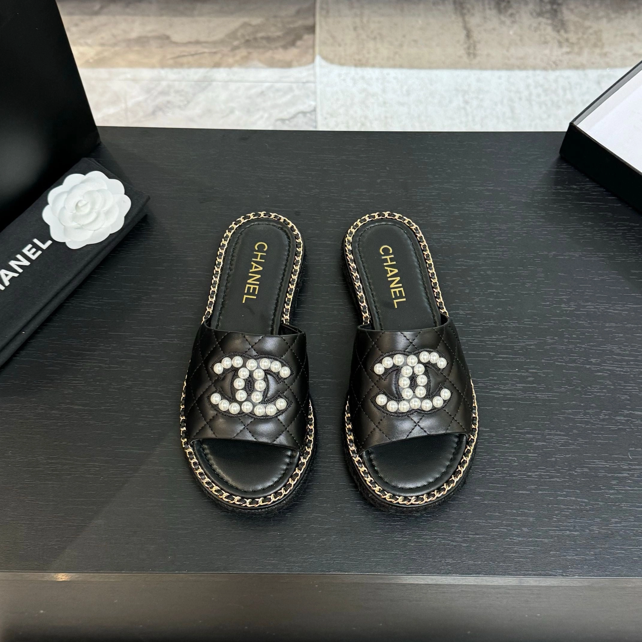 Old Money Flat Shoes SE1671 Chanel Mules / Size5-11