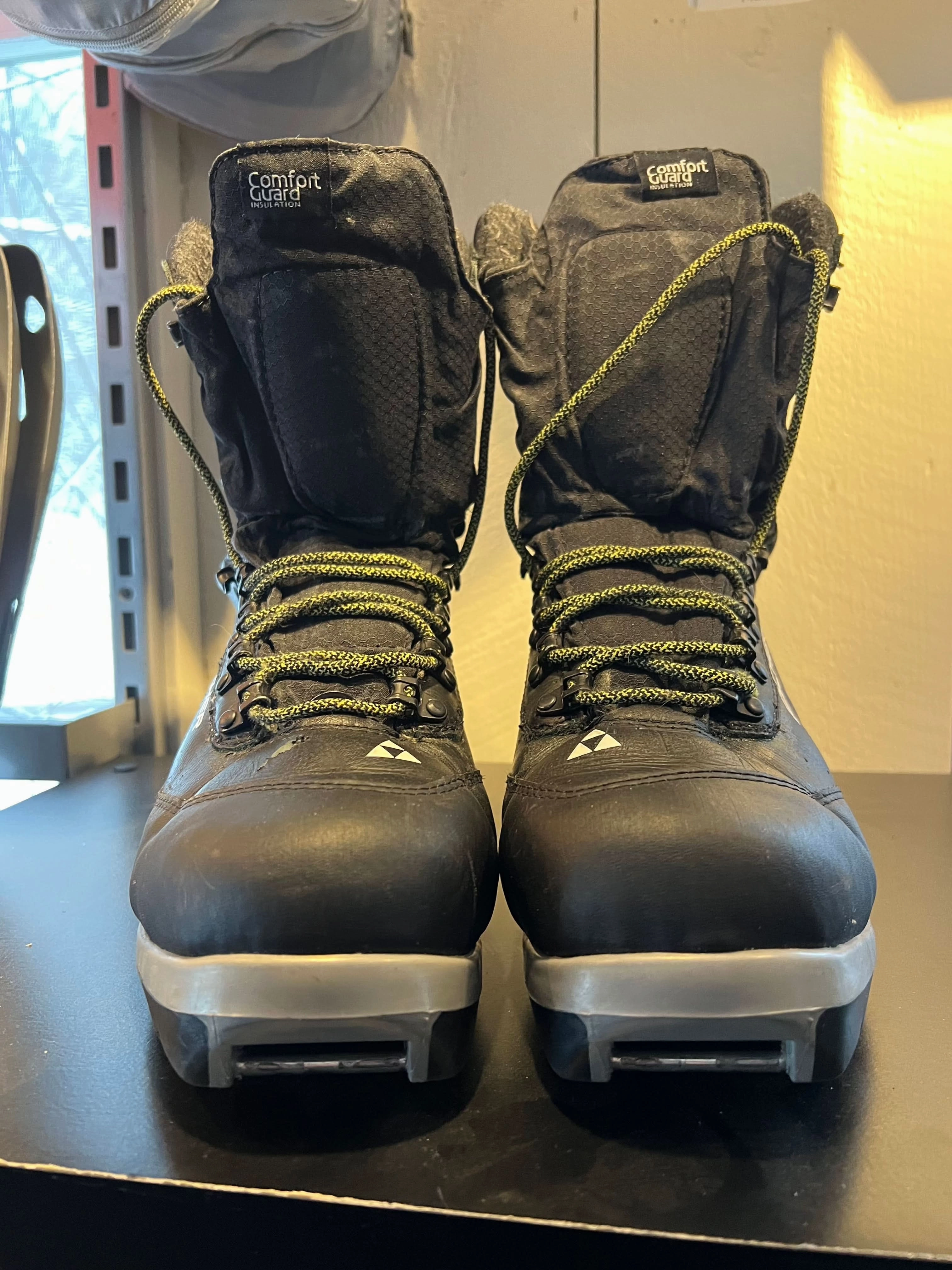 Bobbi Boots Fischer BCX Transnordic Waterproof Ski Boot 2023 Used