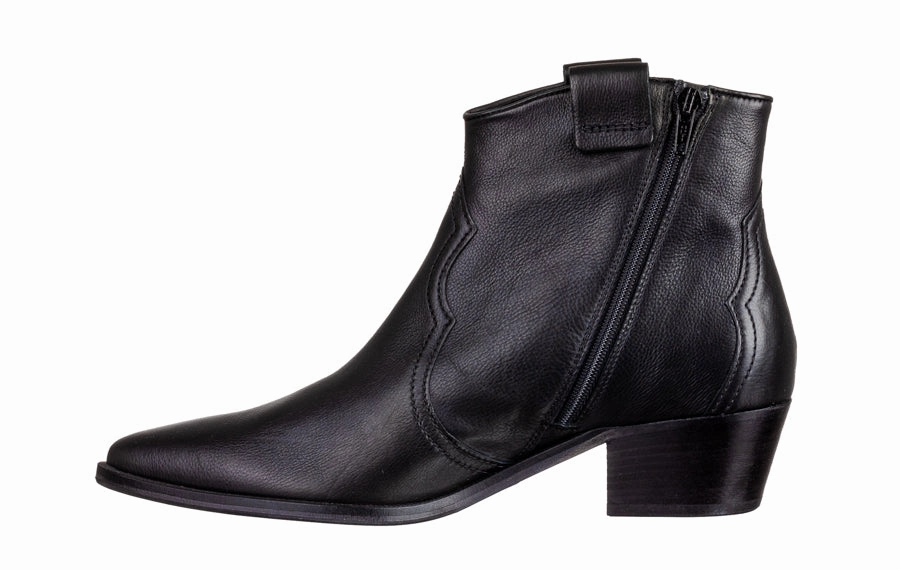 Ken Cowboy Black Suede Low Ankle Boots