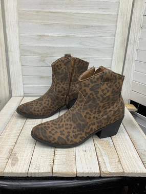 Ankle Boots For Trousers Boots Ankle Heels By True Craft  Size: 8