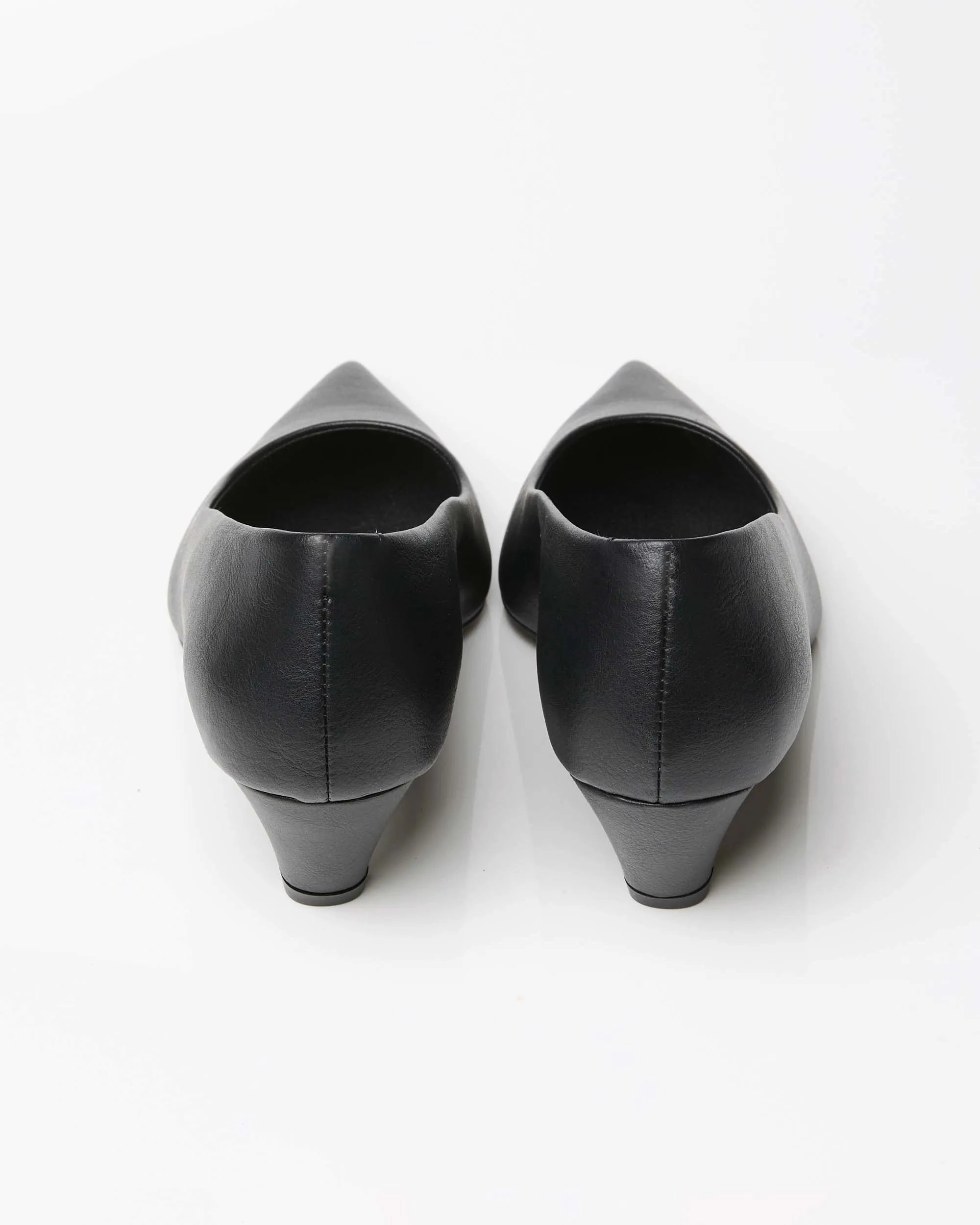 Flat Shoes With Support Siren Heels kitten heels style shoes made of grape-based vegan leather