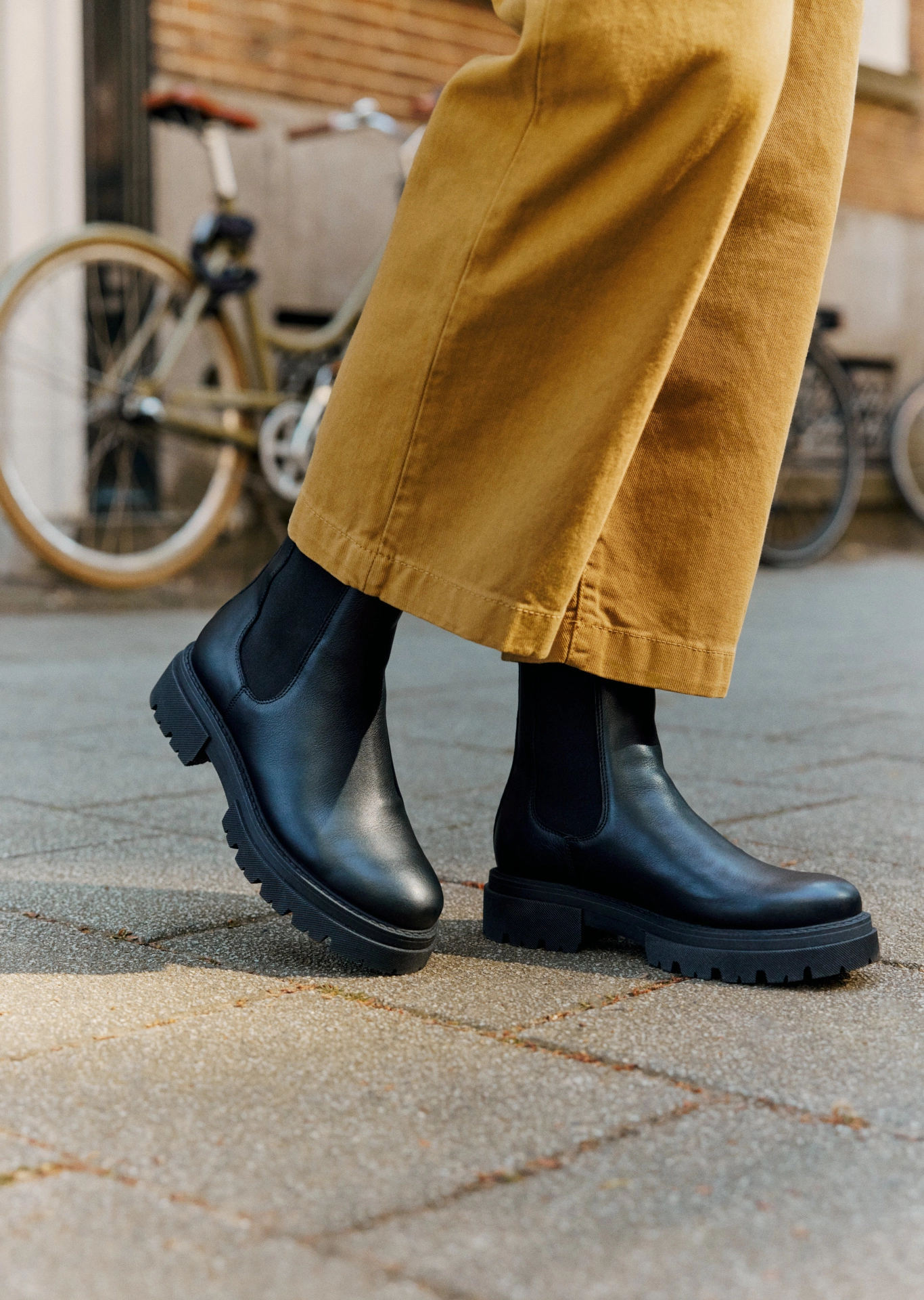 Chelsea Boots Studs BLACKSTONE SMILLA BLACK LEATHER SHEEPSKIN CHELSEA BOOTS