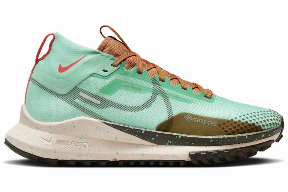 Trail Running Shoes Pavement Women's Nike Pegasus Trail 4 Gore-Tex, Emerald Rise/Sequoia, 6 B Medium
