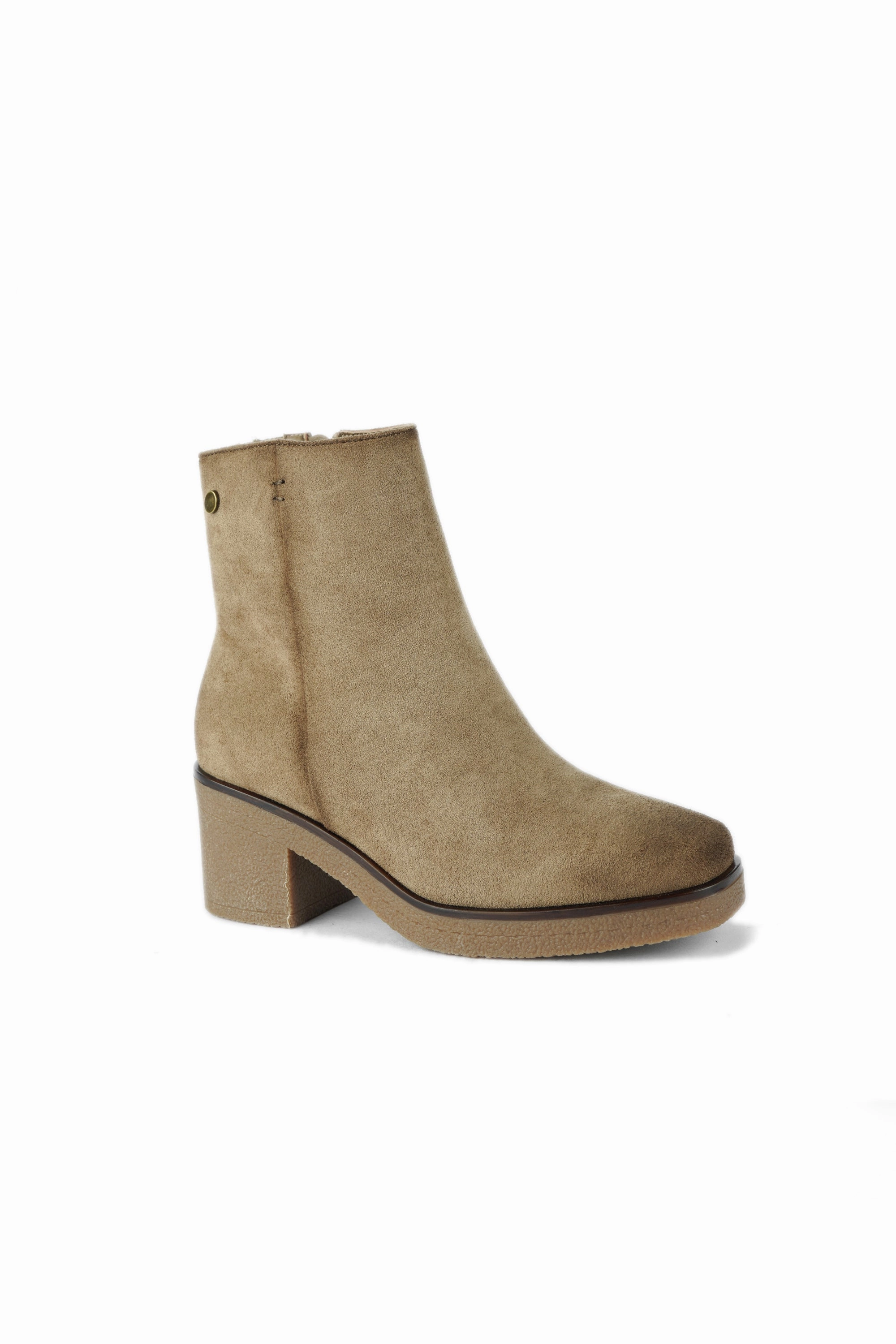 The Falcon 01-5563 Naturalizer Wide Width Ankle Boots