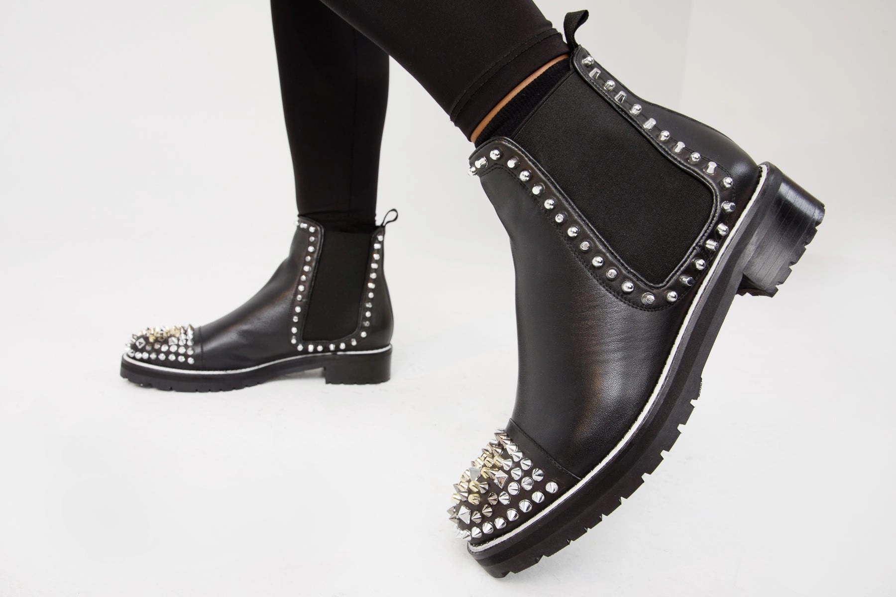 The Vuvulane Black Spike Leather Ankle Women Boot Chelsea Boots For Thick Ankles
