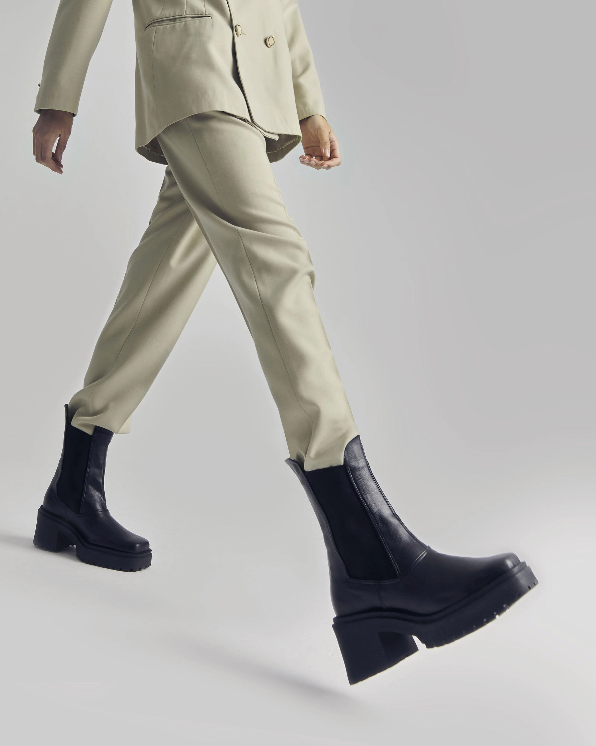 Square Chelsea Boots Squared chelsea boots