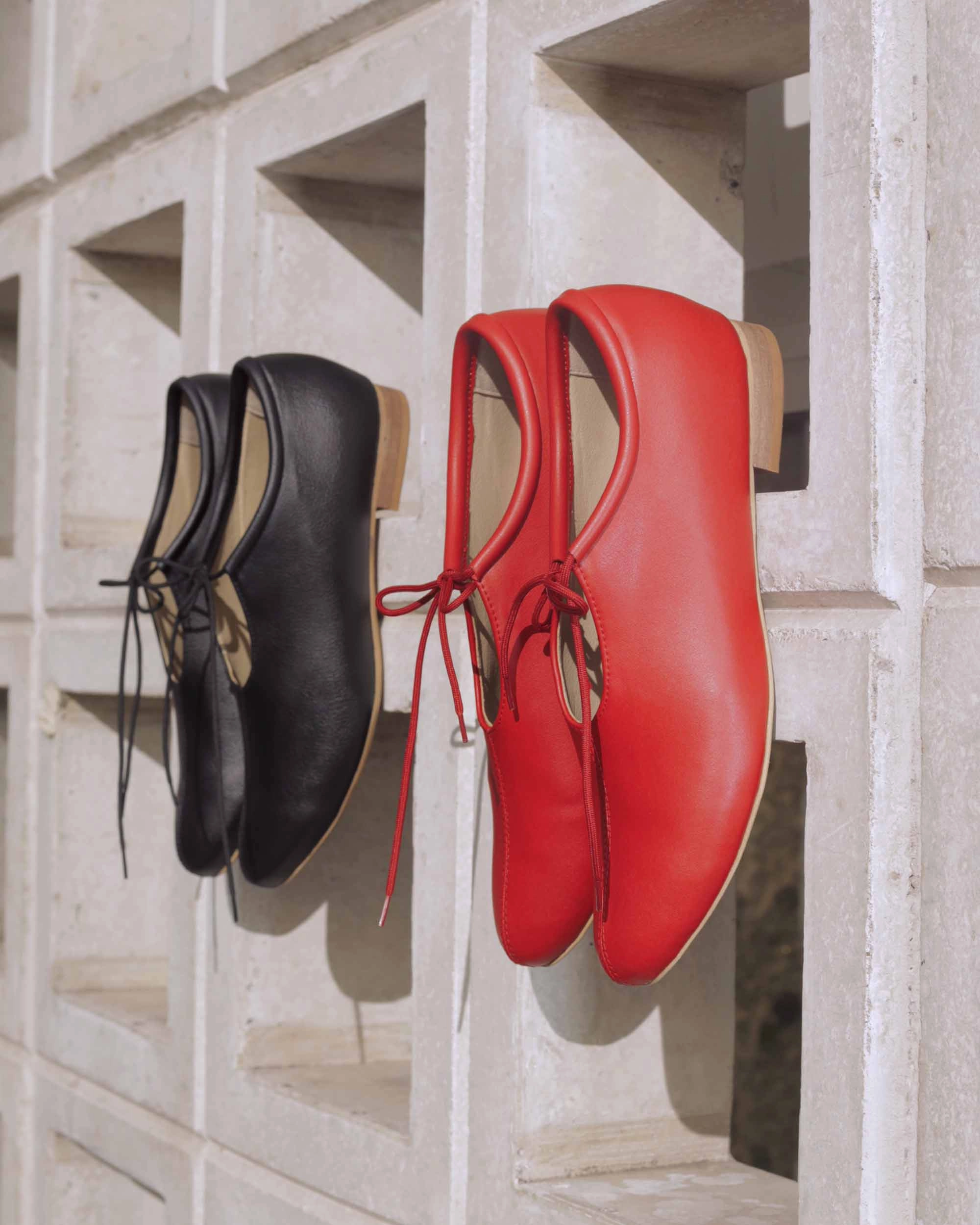 Size 9 Flat Shoes Akira Pumps Black Nopal ballerinas made of cactus leather