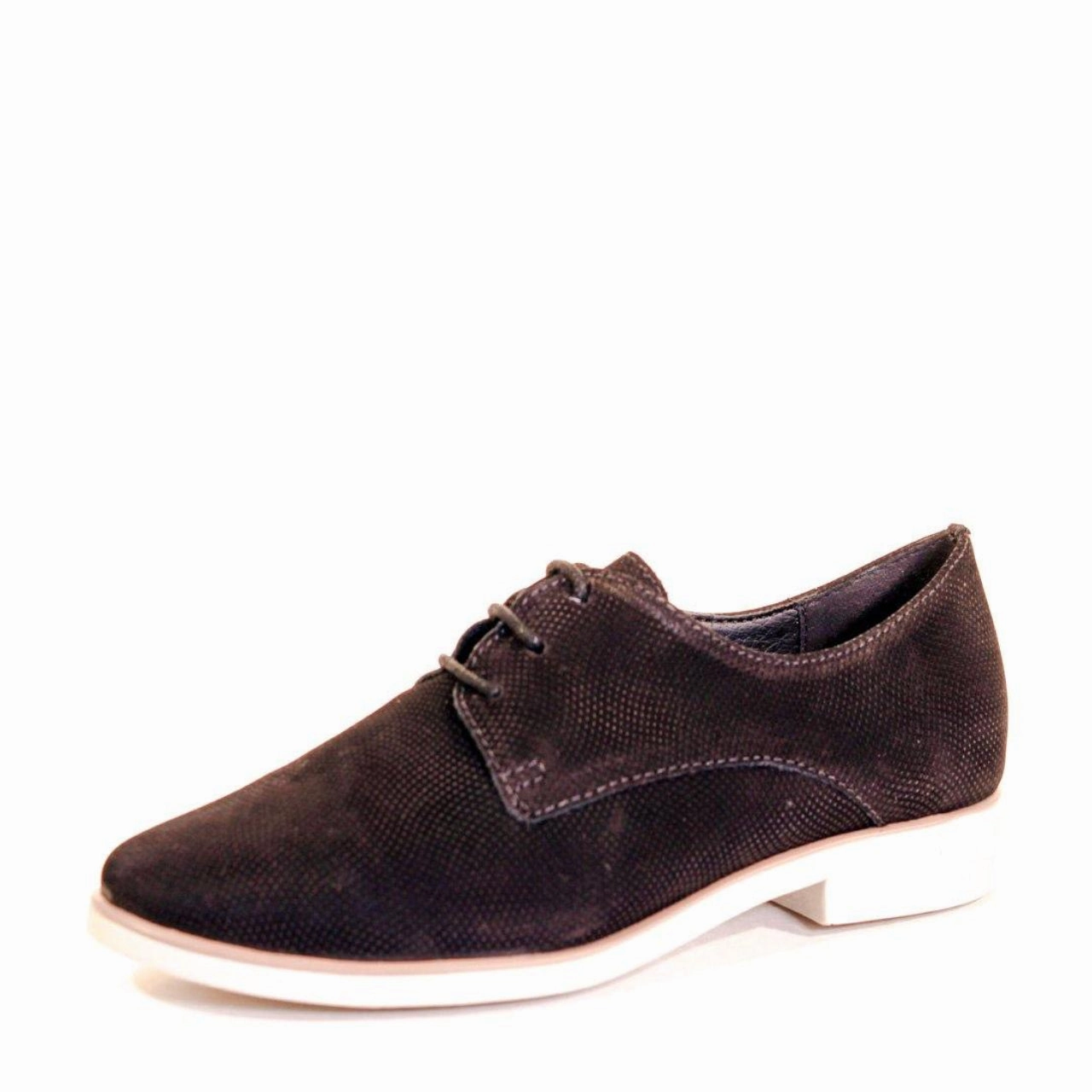 The Best Chelsea Boots Buck Tieup Loafers