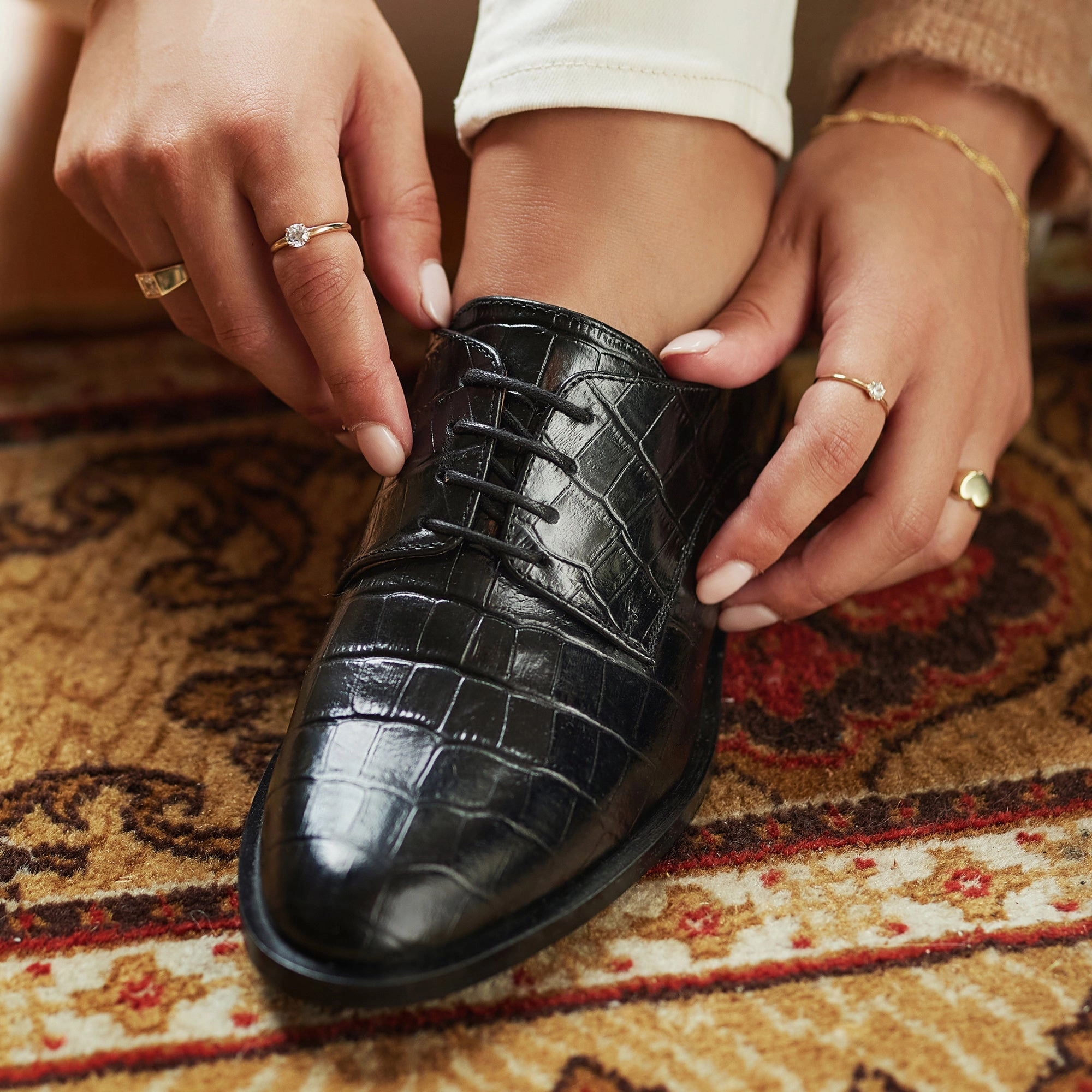 Vendme Ellen croco black calfskin leather lace-up shoes Trending Chelsea Boots